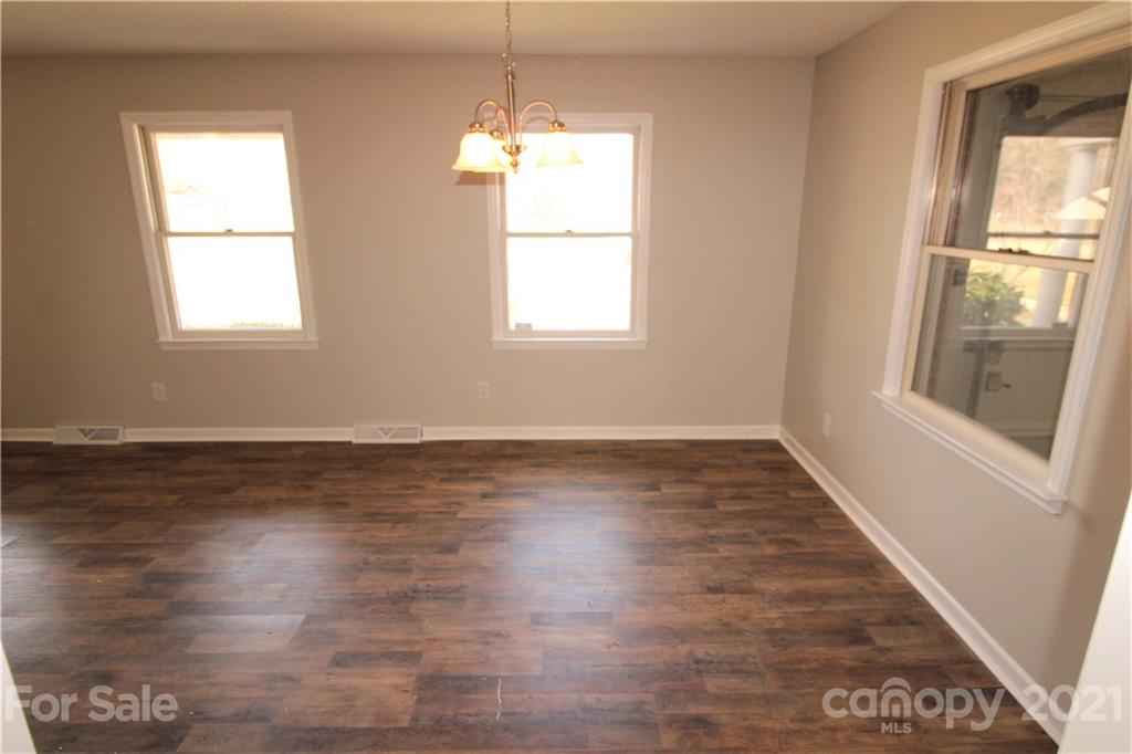 1715 Jim McCarter Road Clover, SC 29710 - Photo 8 of 19 Gallery Image 8