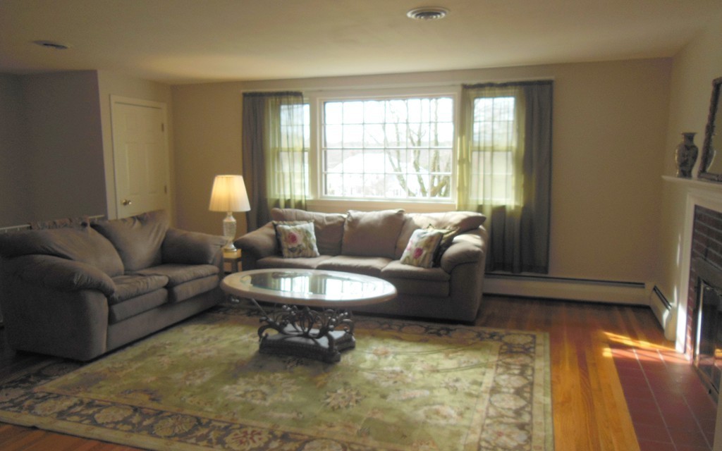 3 Old Stagecoach Road Bedford, MA 01730 - Photo 4 of 18