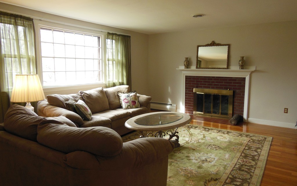 3 Old Stagecoach Road Bedford, MA 01730 - Photo 5 of 18