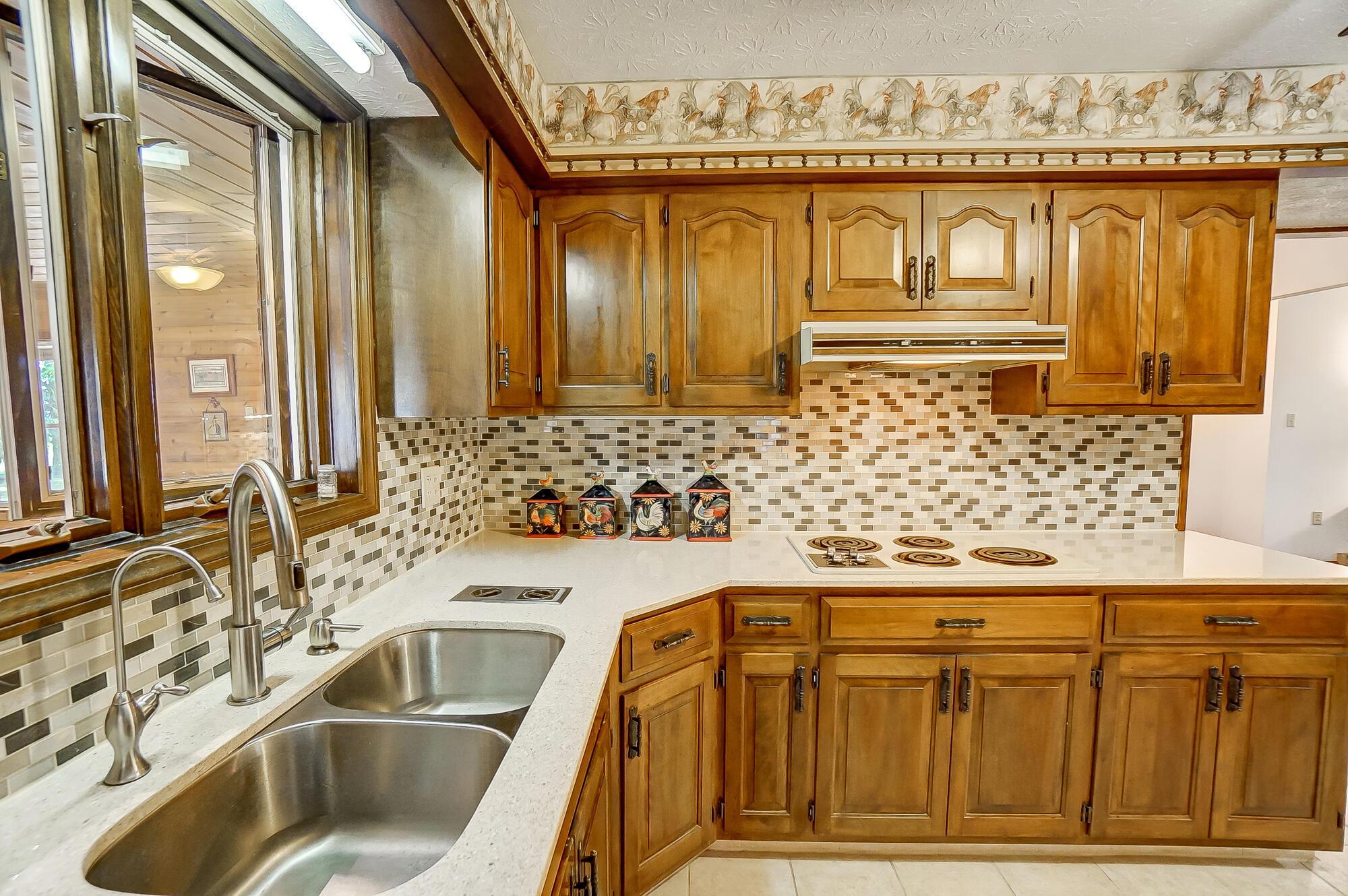 4540 Goodson Road West Jefferson, OH 43162 - Photo 18 of 82 Kitchen