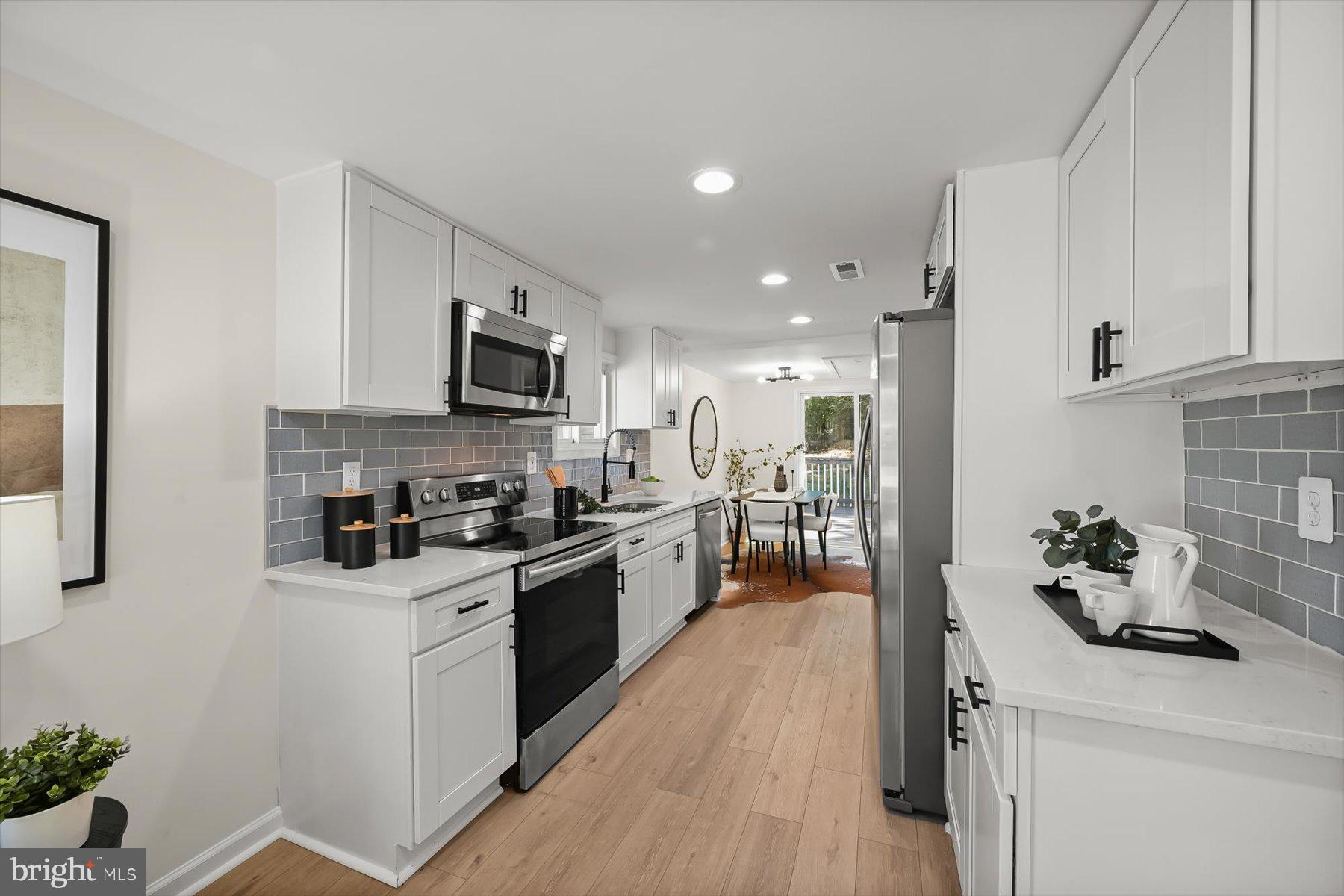 4 Wendover Road Glen Burnie, MD 21060 - Photo 7 of 20 SS appliances and quartz countertops