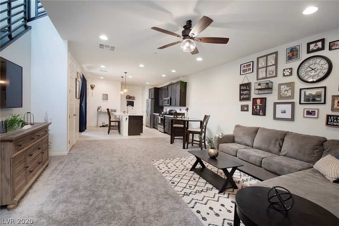 941 East Sunset Road Henderson, NV 89011 - Photo 3 of 23 Gallery Image 3