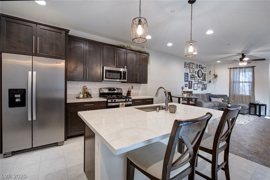 941 East Sunset Road Henderson, NV 89011 - Photo 8 of 23 Gallery Image 8