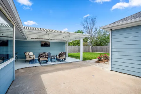 $535,000 | 1911 Stebbins Drive, Houston, TX 77043