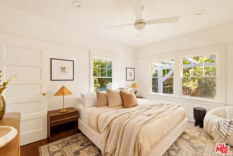 $2,350,000 | 729 Marco Place, Venice, CA 90291