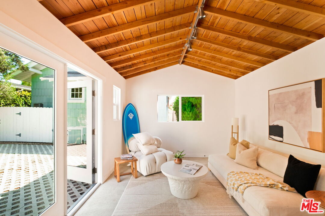 729 Marco Place Venice, CA 90291 - Photo 25 of 36