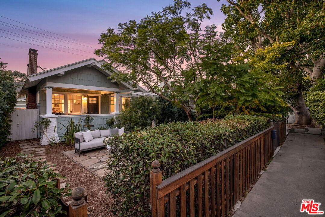 729 Marco Place Venice, CA 90291 - Photo 32 of 36