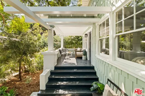 $2,350,000 | 729 Marco Place, Venice, CA 90291