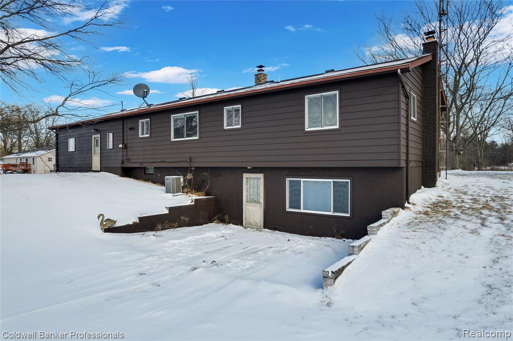 4331 Jones Road North Branch, MI 48461 - Photo 2 of 42 Gallery Image 2