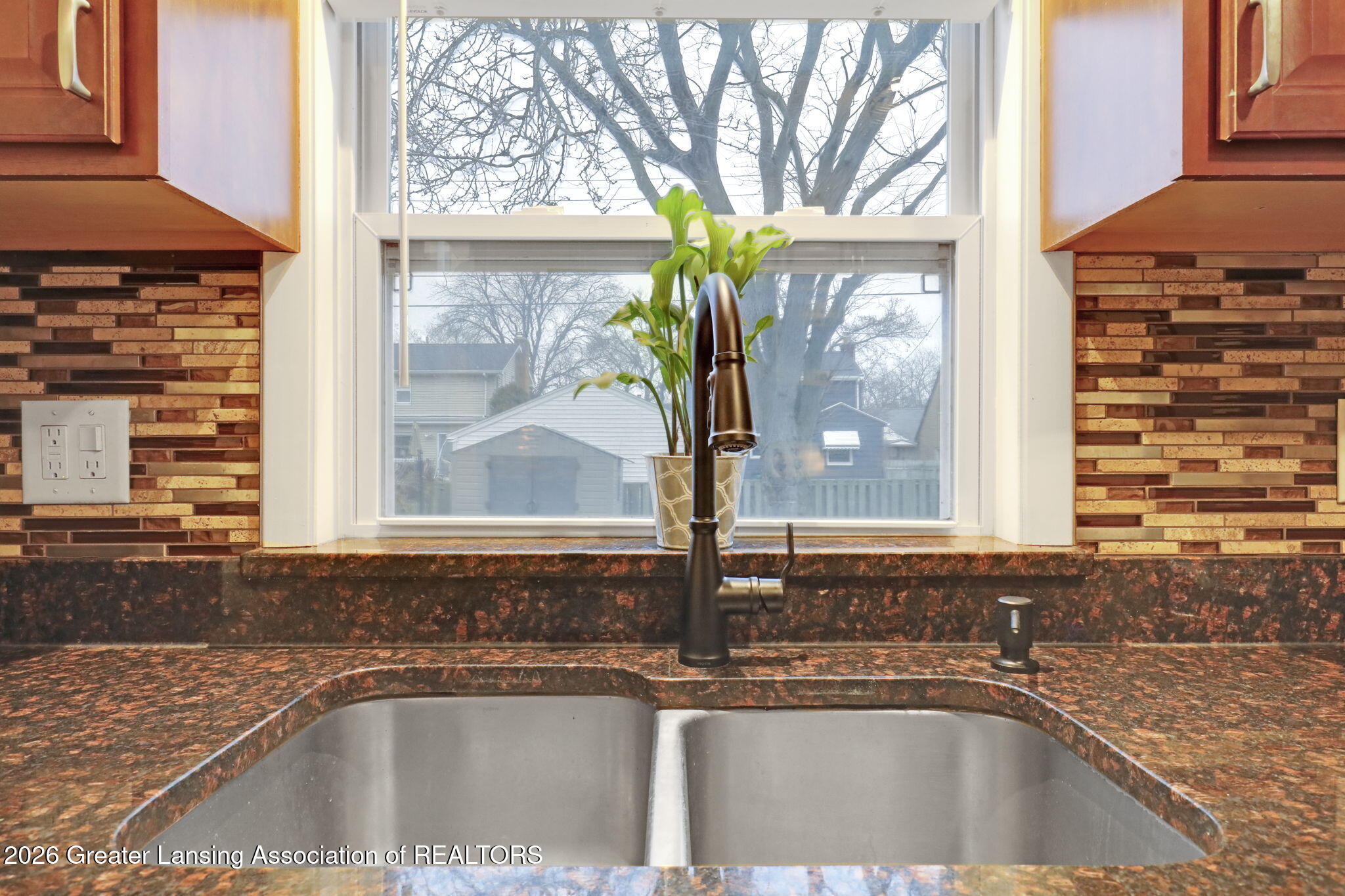 2505 Fairfax Road Lansing, MI 48910 - Photo 7 of 23 2-web-or-mls-Photo Feb 20 2026, 5 37 06
