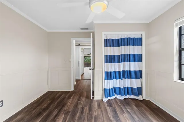 a view of a indoor garage