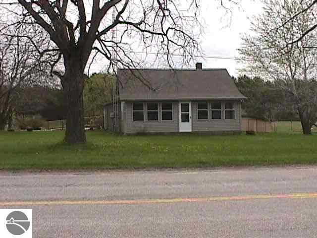 2101 South School Road Sterling, MI 48659 - Photo 2 of 9 1782675-1.JPG