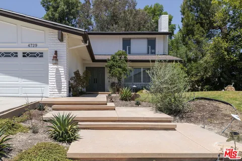 $2,100,000 | 4729 Hermano Drive, Tarzana, CA 91356