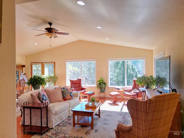 $699,000 | 106 Ln A, Garden Valley, ID 83622