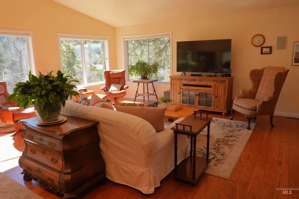 $699,000 | 106 Ln A, Garden Valley, ID 83622