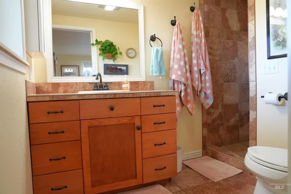 $699,000 | 106 Ln A, Garden Valley, ID 83622