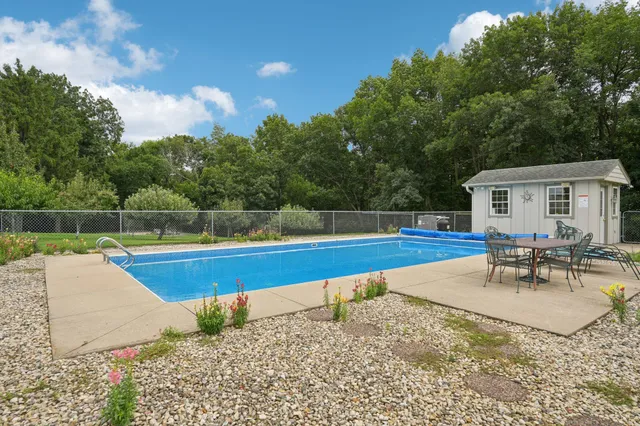 $849,000 | N6190 County Rd F, Concord, WI 53178