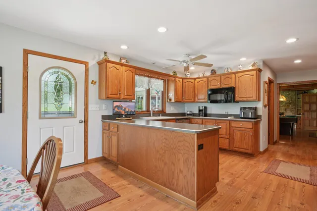 $849,000 | N6190 County Rd F, Concord, WI 53178