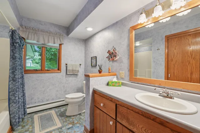 $849,000 | N6190 County Rd F, Concord, WI 53178