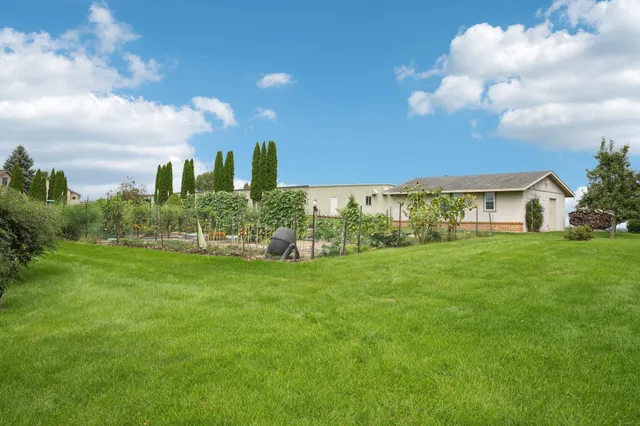 $849,000 | N6190 County Rd F, Concord, WI 53178