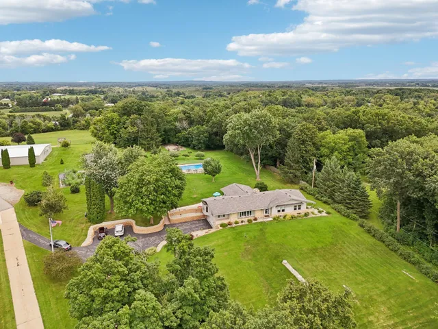 $849,000 | N6190 County Rd F, Concord, WI 53178