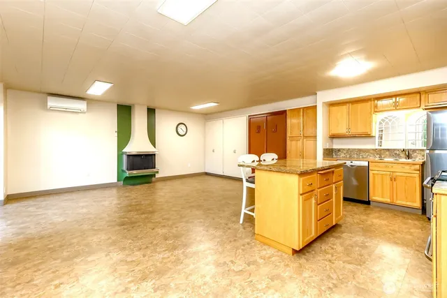 $875,000 | 6214 75th Street West, Lakewood, WA 98499