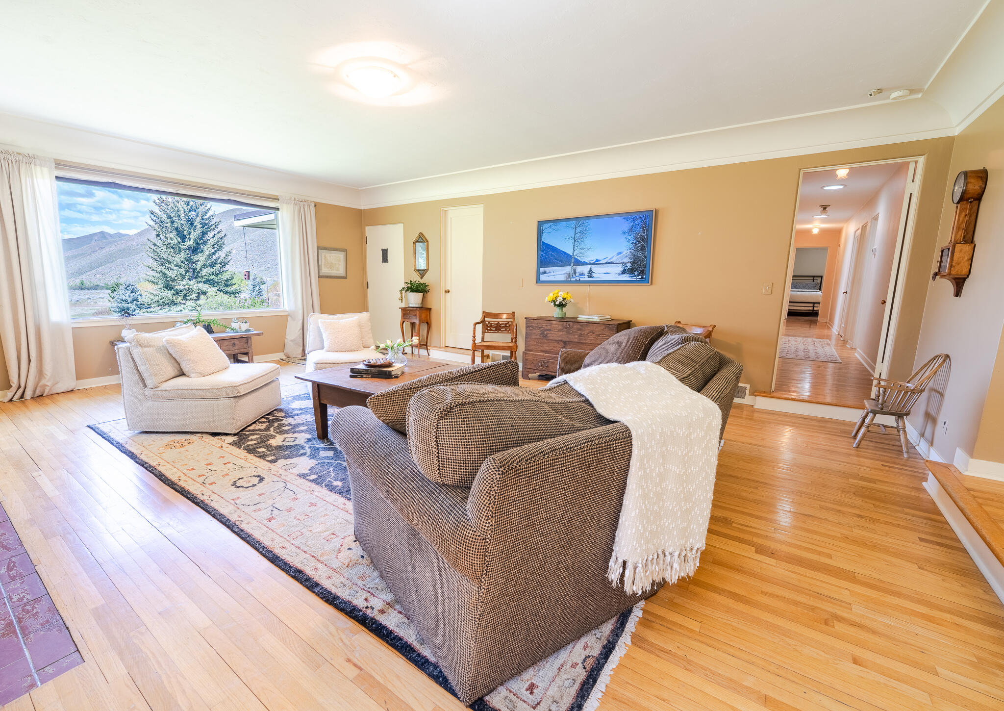 544 East Fork Road Blaine County, ID 83333 - Photo 5 of 40 Light Filled Living Room