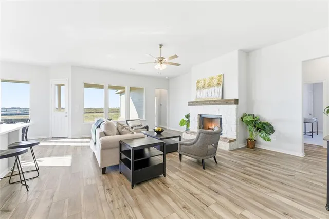 $579,900 | 2050 County Road 200, Valley View, TX 76272