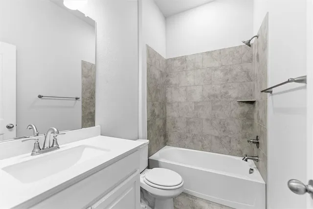 $579,900 | 2050 County Road 200, Valley View, TX 76272