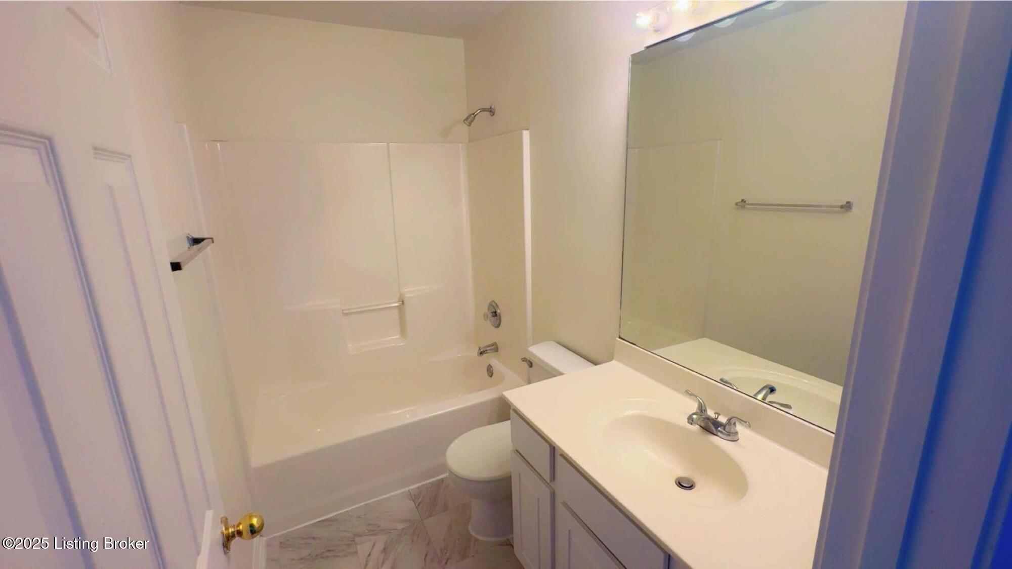 7814 Lariat Road Louisville, KY 40219 - Photo 15 of 29 IMG_6100