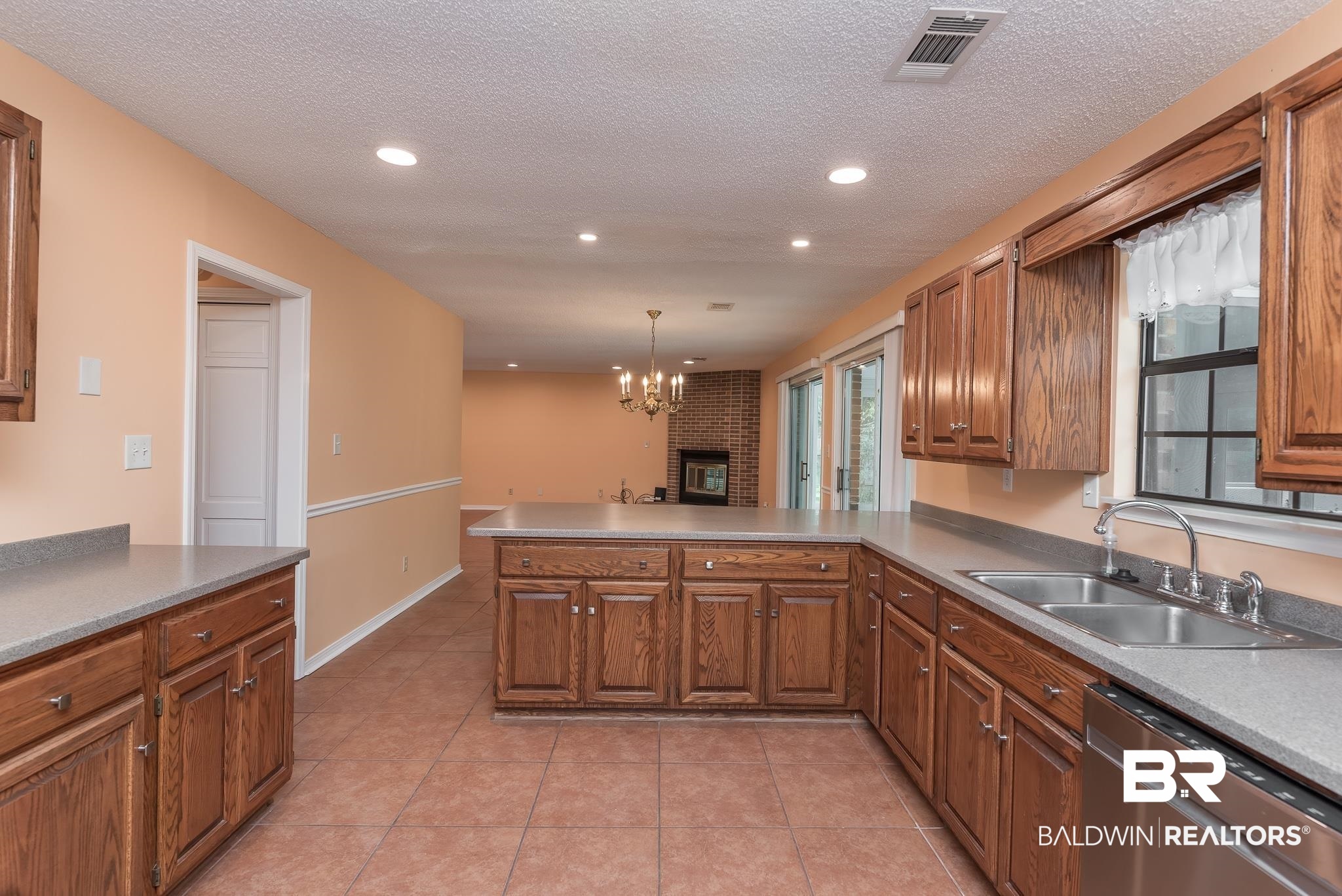 405 West Fern Avenue Foley, AL 36535 - Photo 12 of 42
