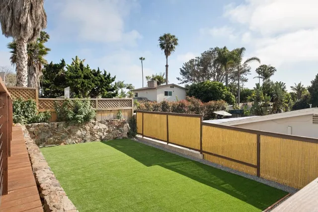 $1,999,990 | 835 Cathy Lane, Cardiff-by-the-Sea, CA 92007