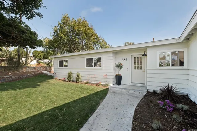 $1,999,990 | 835 Cathy Lane, Cardiff-by-the-Sea, CA 92007