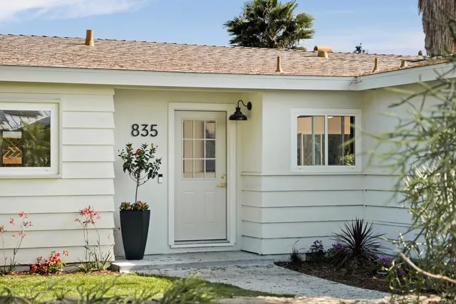 $1,999,990 | 835 Cathy Lane, Cardiff-by-the-Sea, CA 92007