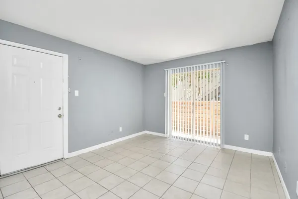 $817 | 5959 Bonhomme Road, Unit 329R, Houston, TX 77036