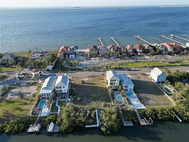 $469,000 | 6409 Marbella Boulevard, Apollo Beach, FL 33572