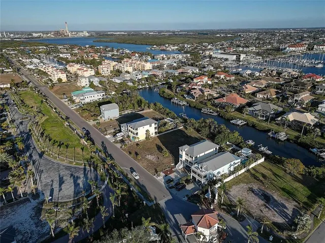 $469,000 | 6409 Marbella Boulevard, Apollo Beach, FL 33572