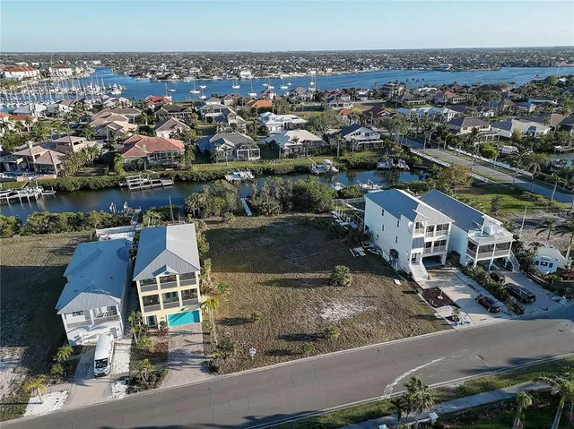 $469,000 | 6409 Marbella Boulevard, Apollo Beach, FL 33572