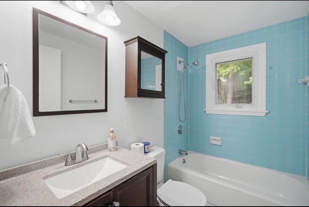 20 Entrybrook Drive Springfield, MA 01108 - Photo 11 of 26