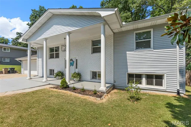 $300,000 | 1912 Perryville Road, Cape Girardeau, MO 63701