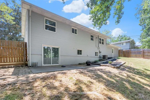 $300,000 | 1912 Perryville Road, Cape Girardeau, MO 63701