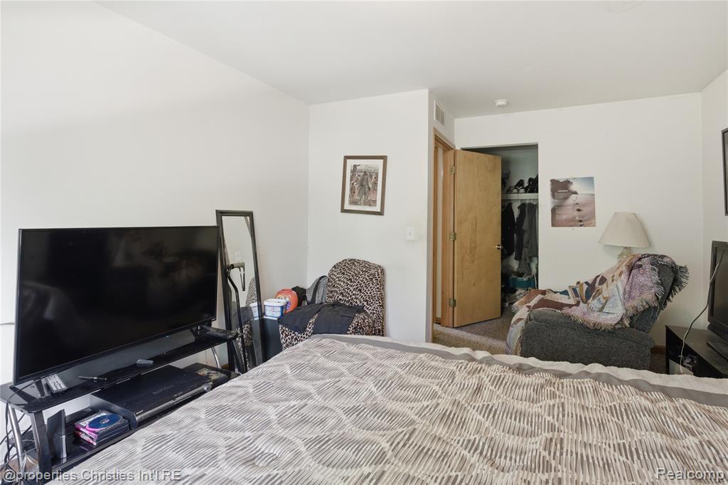 2136 Frazho Road Warren, MI 48091 - Photo 20 of 21