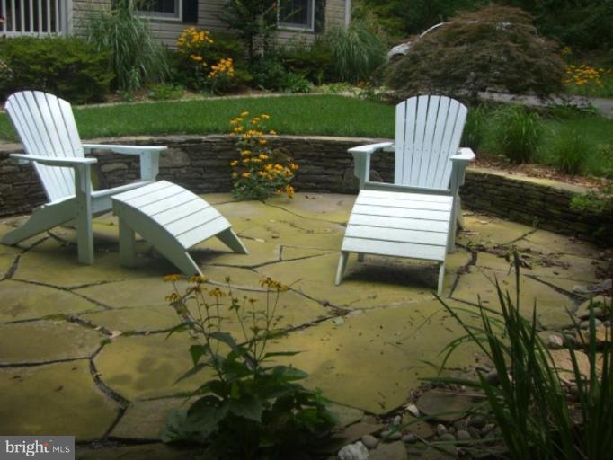 217 Walnut Creek Road Huntingtown, MD 20639 - Photo 7 of 26 Patio