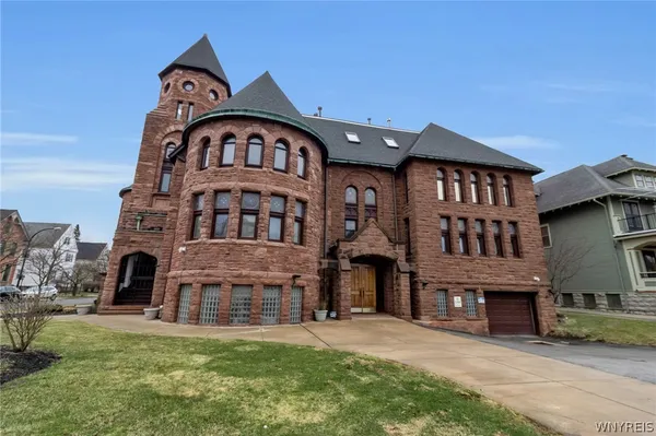 $249,900 | 233 Richmond Avenue, Unit 3, Buffalo, NY 14222