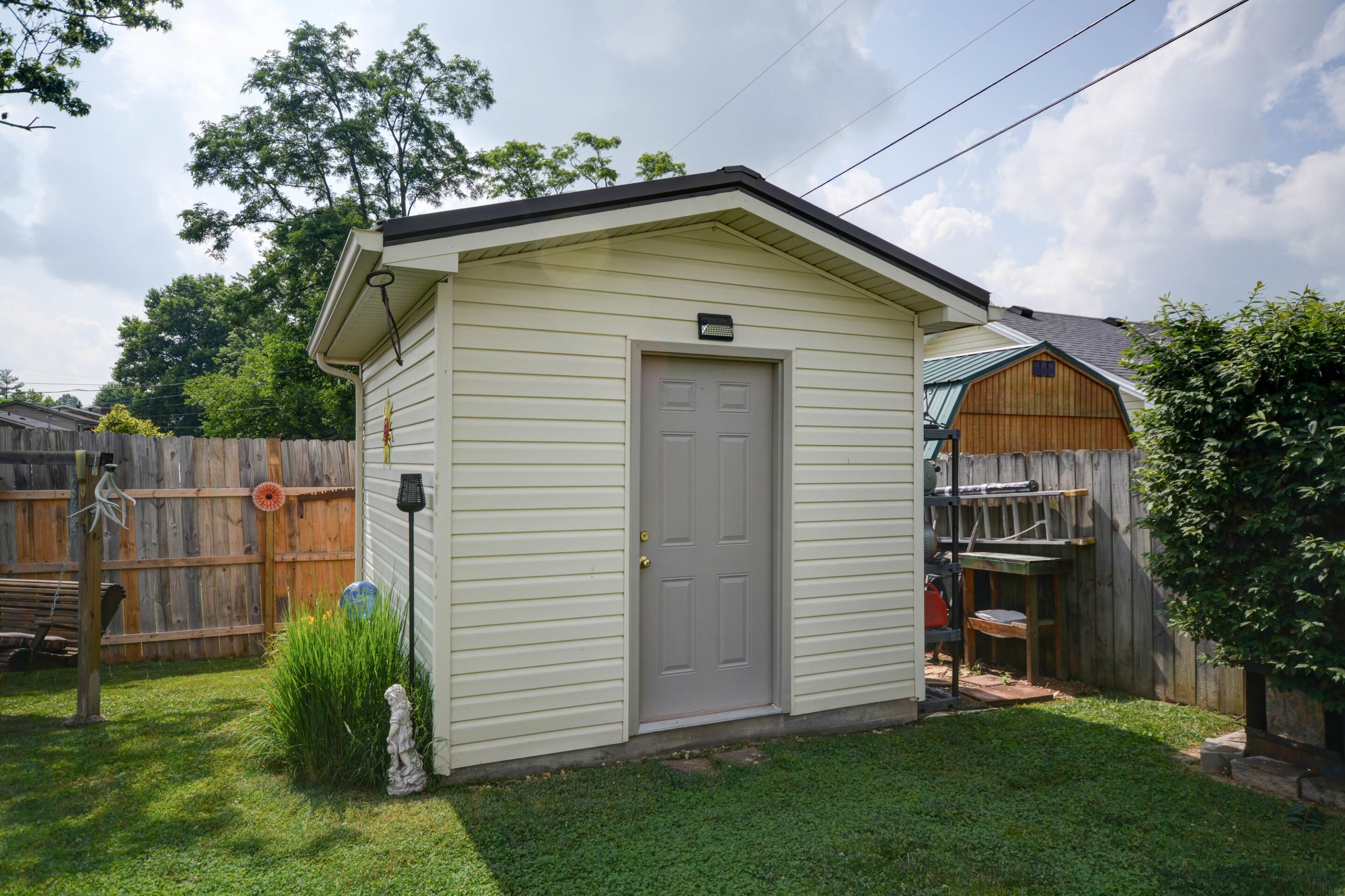 230 Holiday Road Winchester, KY 40391 - Photo 25 of 29 DSC_8155_6_7 (Custom)
