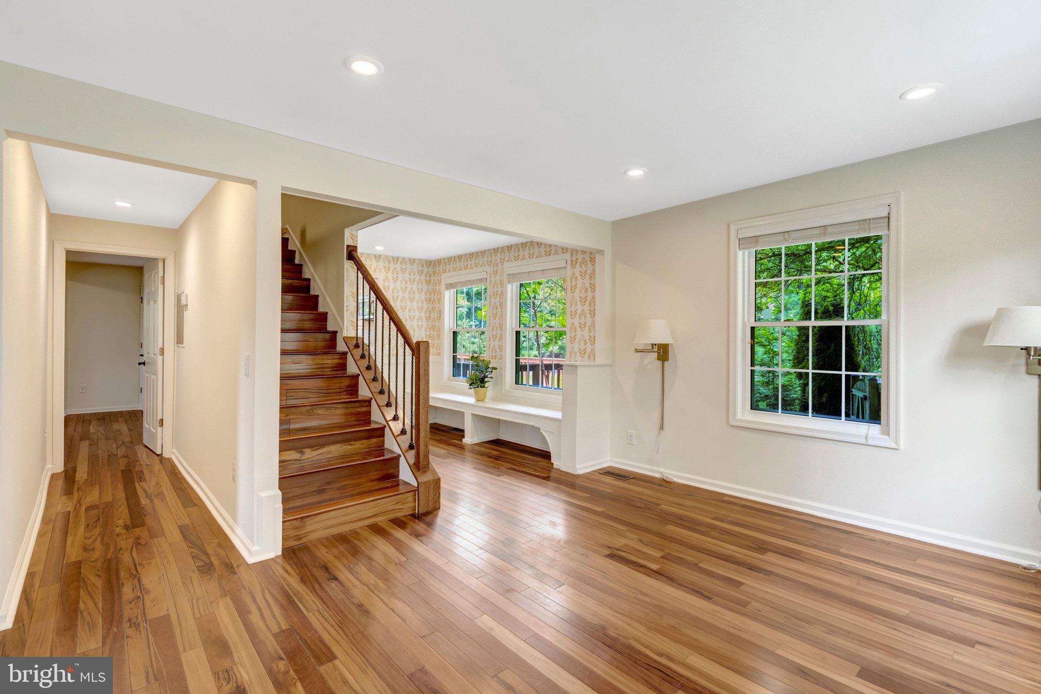11520 Popes Head Road Fairfax, VA 22030 - Photo 3 of 46 Beautiful floors and natural light!
