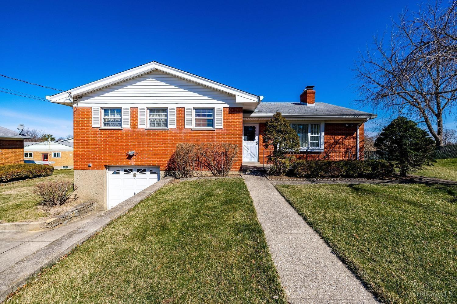 2242 Townsend Road Cincinnati, OH 45238 - Photo 1 of 35