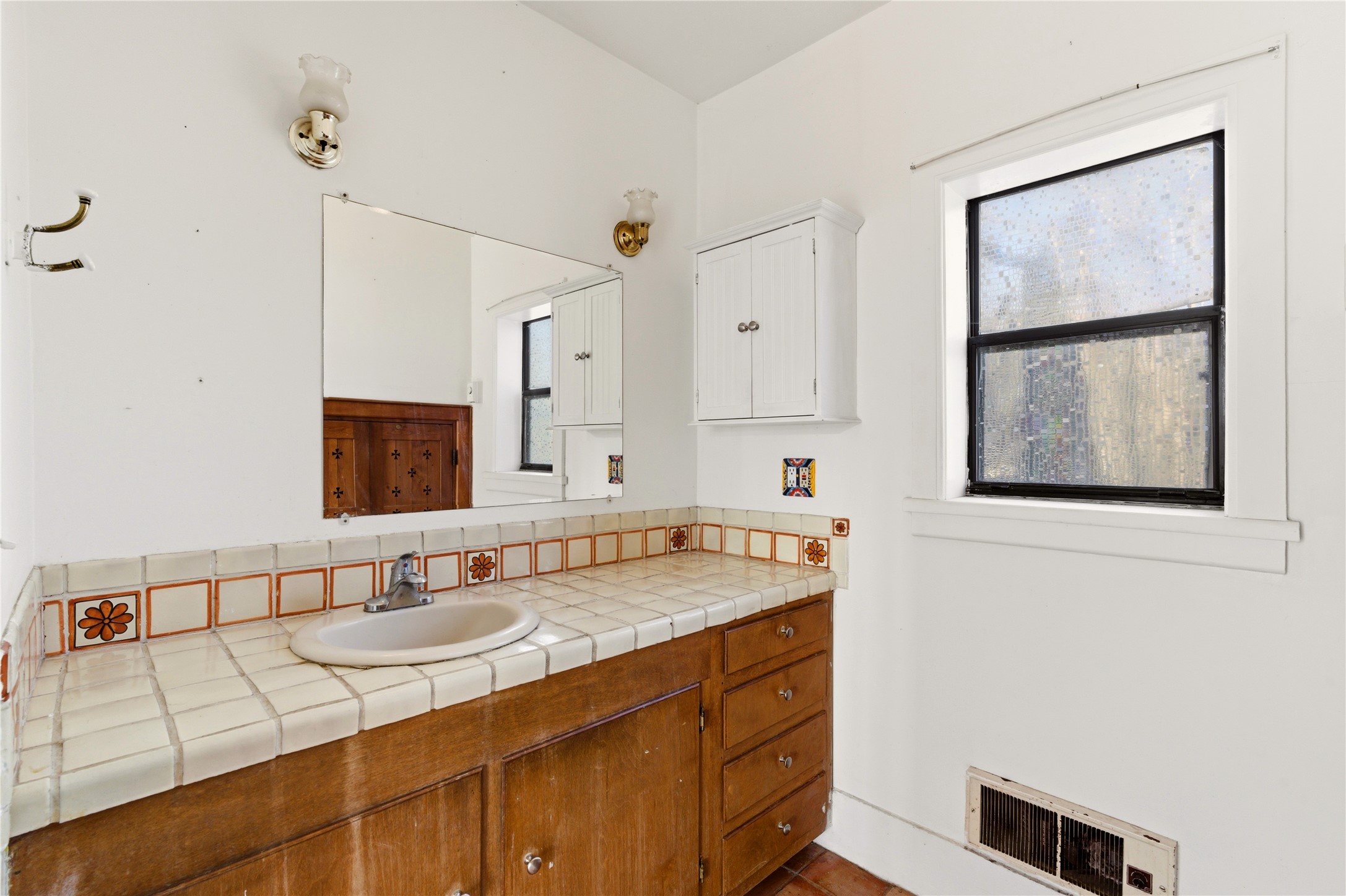 1 Opera House Road Cerrillos, NM 87010 - Photo 11 of 45