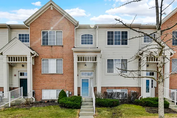 $3,200 | 7515e Savoy Lane, Unit C, Bridgeview, IL 60455