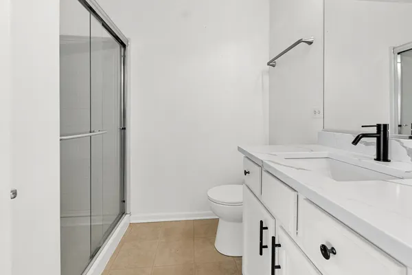 $3,000 | 7515e Savoy Lane, Unit C, Bridgeview, IL 60455